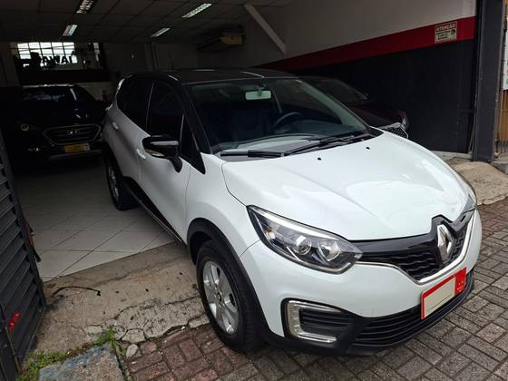 RENAULT CAPTUR 1.6 16V SCE FLEX LIFE X-TRONIC RENAULT CAPTUR 1.6 16V SCE FLEX LIFE X-TRONIC